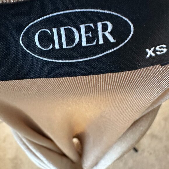 NWT Cider Womens Cropped Long Sleeve Draped Front Top in Tan Size XS - Picture 4 of 7